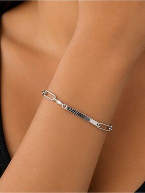 Gucci Sterling Silver ID Bar Bracelet with Paperclip chain